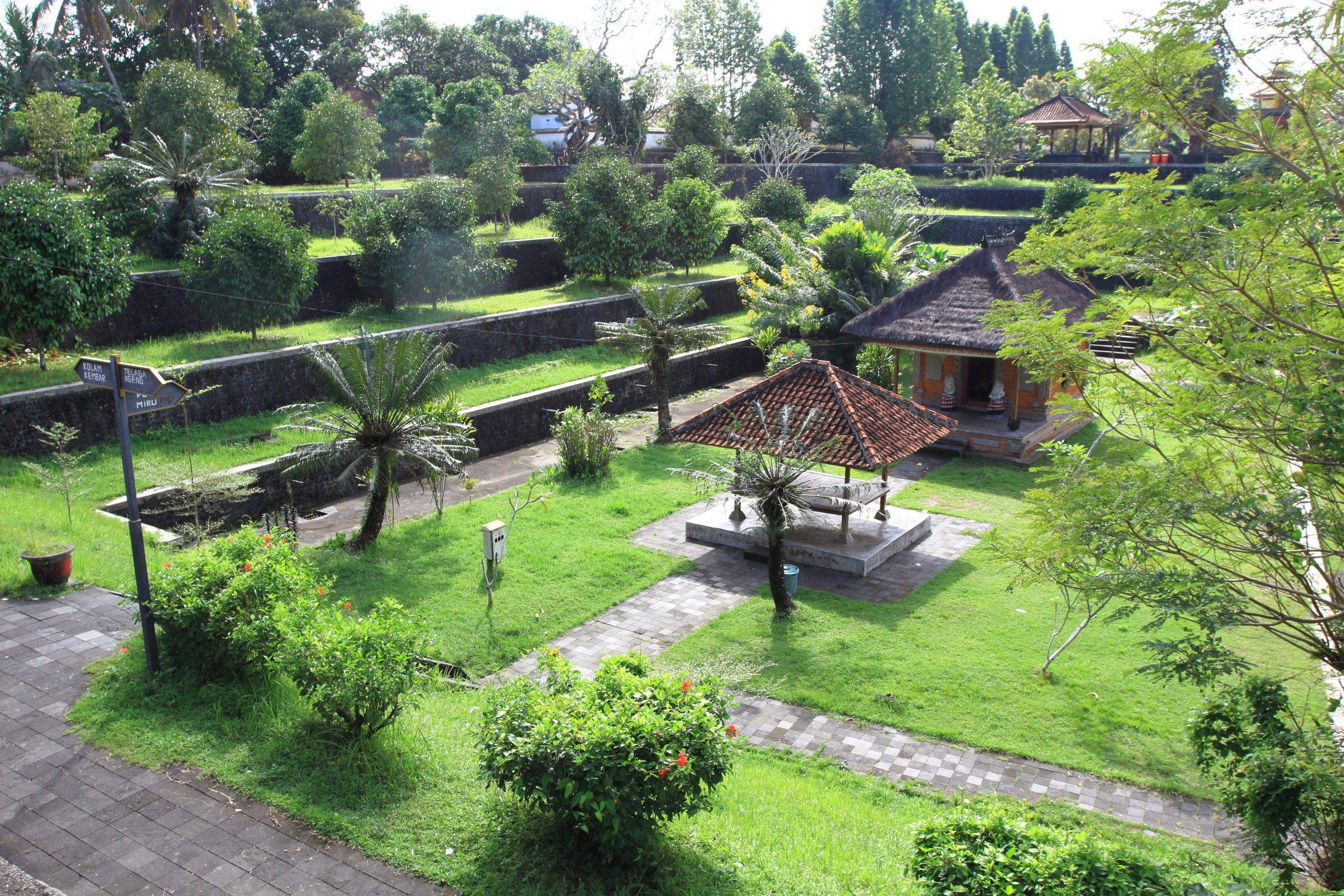 Taman Narmada Lombok, liburan sambil mengenal sejarah