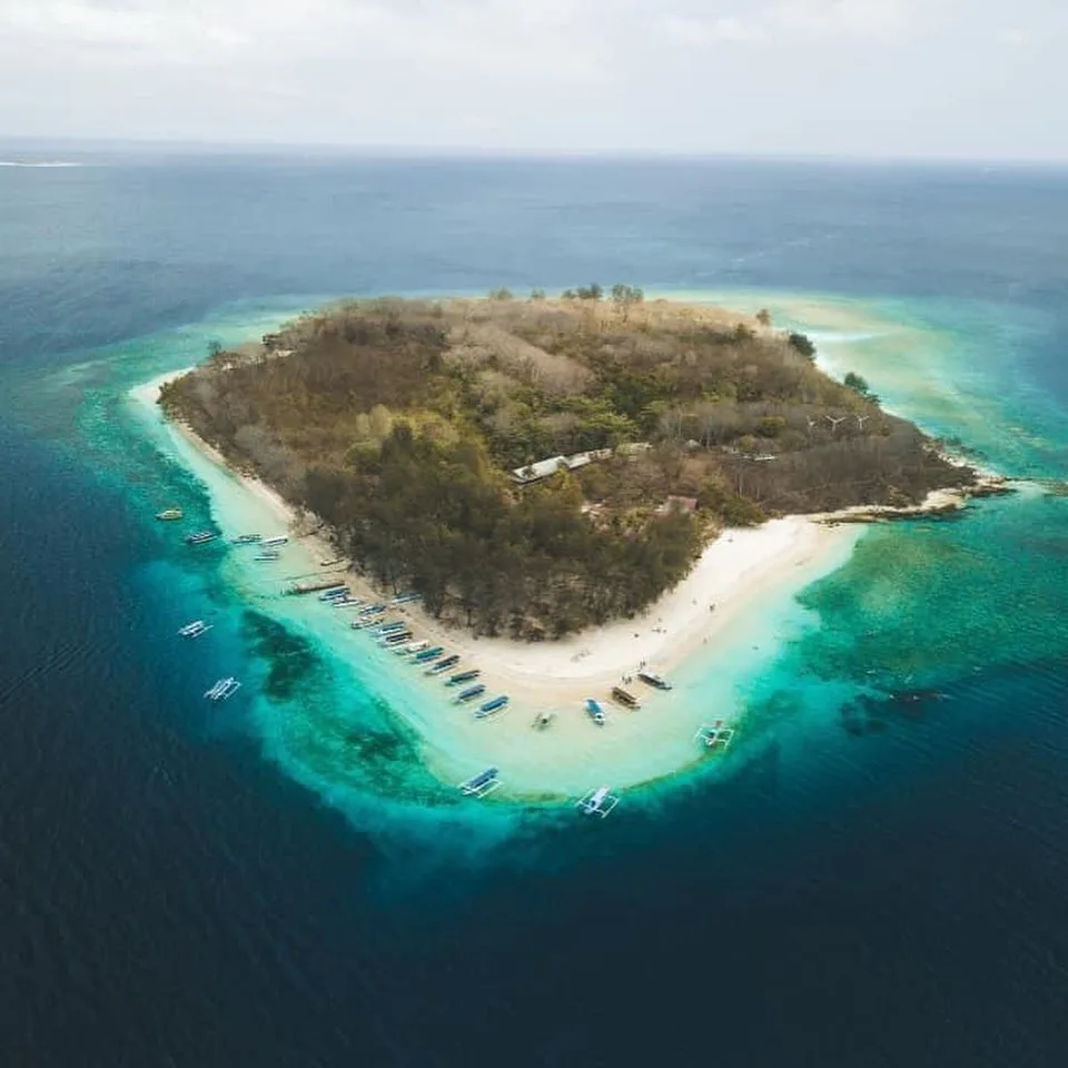 Gili Nanggu View jpg Gili Trawangan Tour & Travel