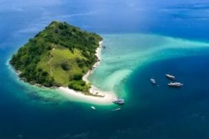 senggigi lombok, tempat aktifitas seru pengisi liburan 16 gili trawangan tour & travel Kelor Island 1 Gili Trawangan Tour & Travel
