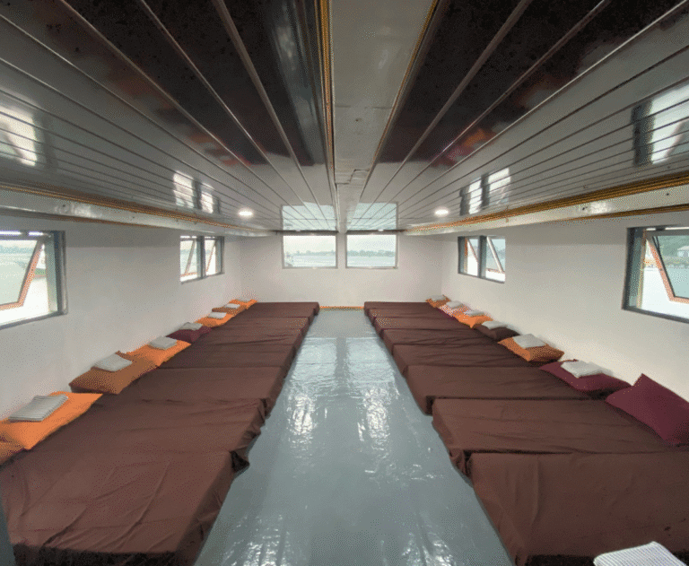 Sharing Deck Upstair Gili Trawangan Tour & Travel
