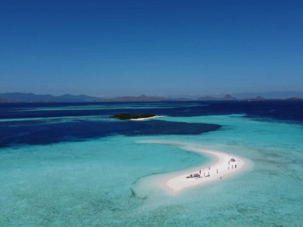 daily komodo trip 6 gili trawangan tour & travel Taka Makasar Gili Trawangan Tour & Travel