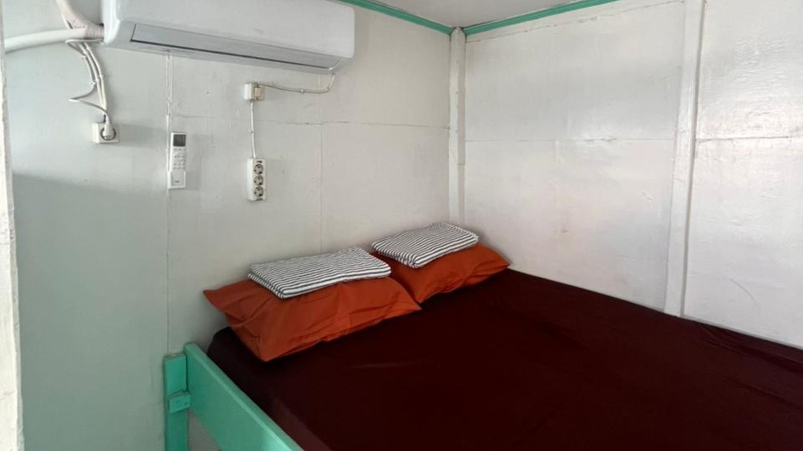 Private Cabin Standard Boat Gili Trawangan Tour & Travel
