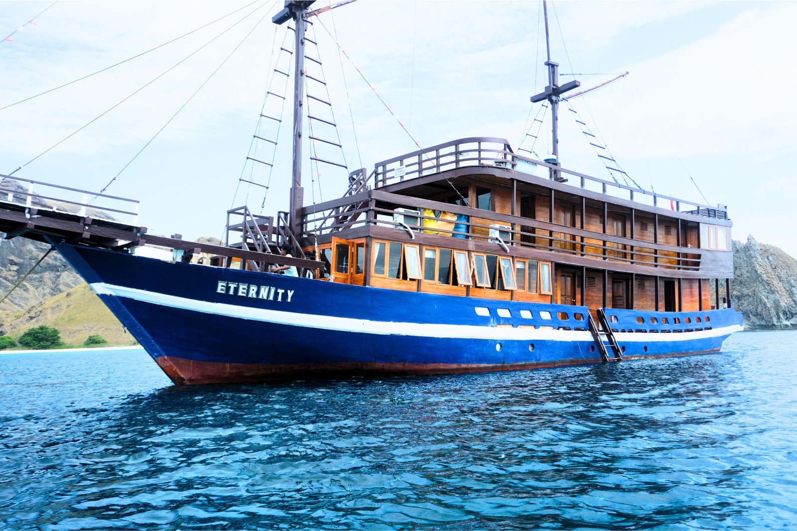 komodo island tour, komodo tour​, komodo boat tour​, komodo island boat tour​, Bali to Komodo island