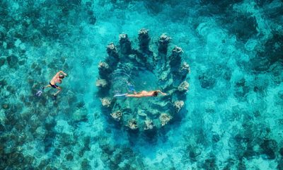 patung cinta gili meno perjalanan snorkeling tiga gili